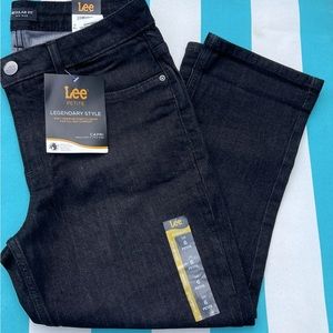 Lee Capri Petite Regular fit Black size 6P New with Tag